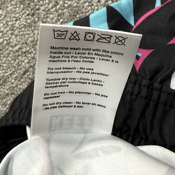 Disney‎ Neff Mens M Mickey Mouse Swim Trunks Shorts Black Blue Pink Graphic NWT - Picture 11 of 11